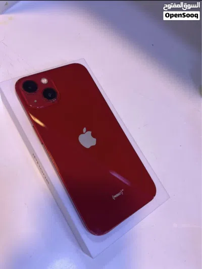 iPhone 13 عادي لون احمر 3