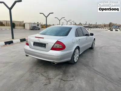 Mercedes Benz E-Class E 280 2