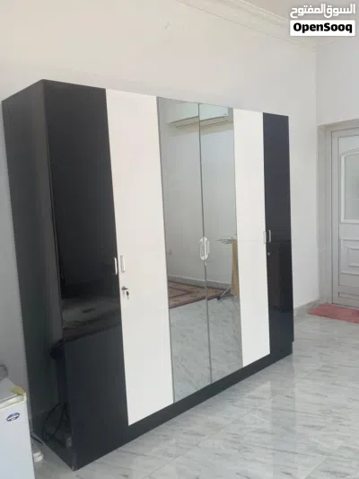 للبيع اثاث مستخدم شويه بحالة جيده البيع كامل غير مجزي 4