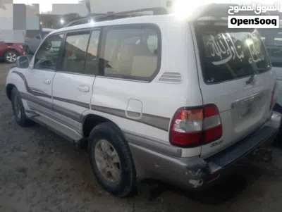 Toyota Land Cruiser GXR 2
