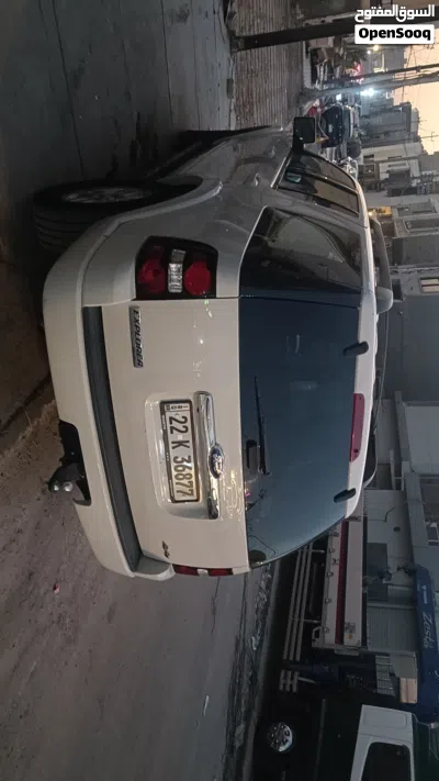 Ford Explorer Eddie Bauer 2