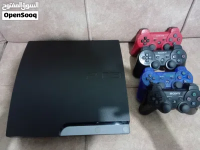 ps3 sliem بلايستشين 3 سليم  500 جيجا معدل+ اربع ايدين 2 منهم  اصليات و ثنين كوبي +اربع اشرطة 3