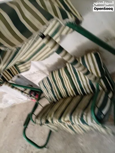 مرجيحه ثلاثية حديد ثقيل بحالة ممتازة مع فرشها 4