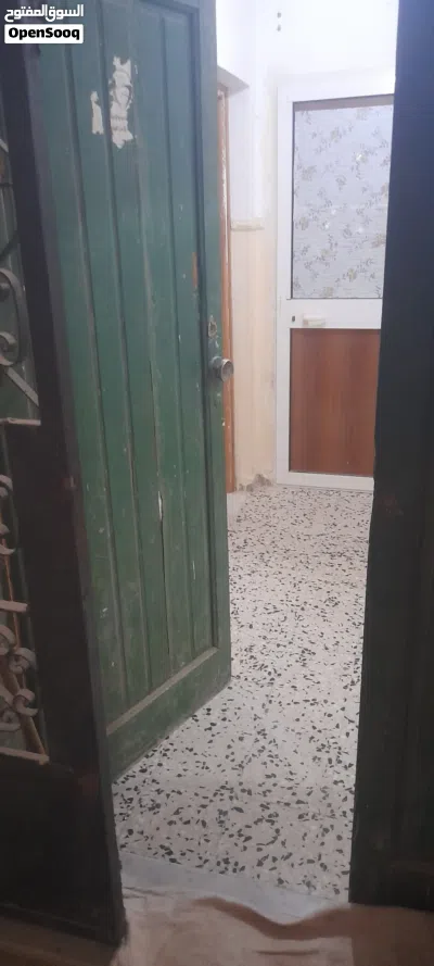 غرفة وحمام وممر 2