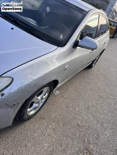 Hyundai Avante SE 3