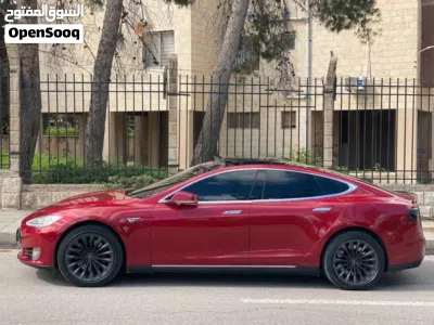 Tesla Model S Long Range 4