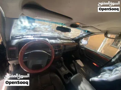 جيب جراند شيروكى Cherokee 4xe 3