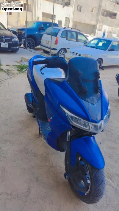 Aprilia Tuono 125 4
