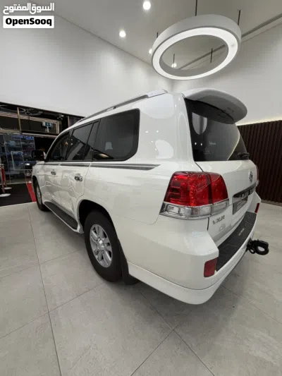 Toyota Land Cruiser VXR 3