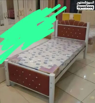 اعلان بيع ميز تواليت اربع ابواب مع مرآه مع سرير لنفر واحد 2