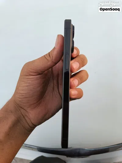 Used Apple iPhone 14 Pro Max - 1TB Black in Excellent Condition with Box and Charger 4