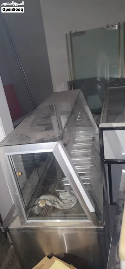 ثلاجه عرض اجبان وحلويات وايسكريم للبيع في اب 3