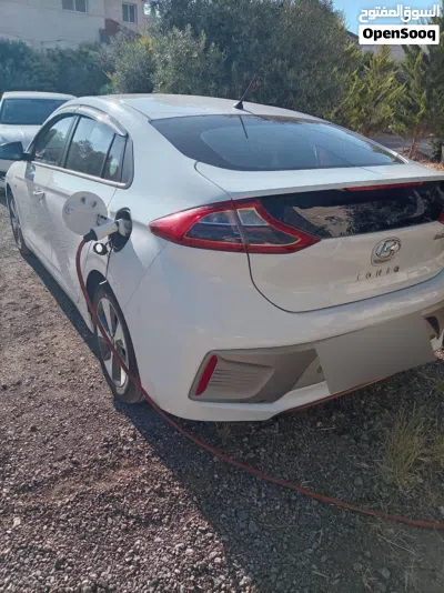 Hyundai Ioniq Standard 3