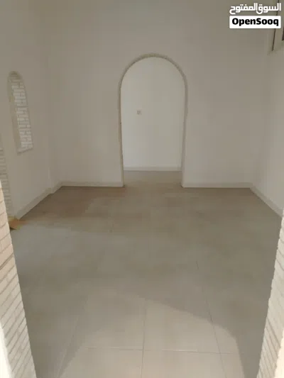 للايجار في سلوي 3