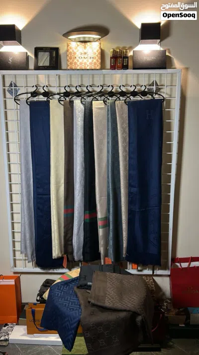 شيلان GUCCI , LV , FENDI 2