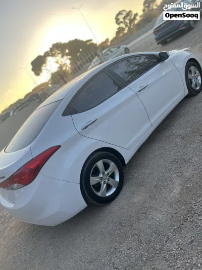 هيونداي افانتي SE 3