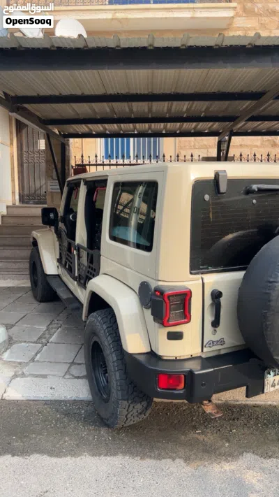 Jeep Wrangler Sahara 2