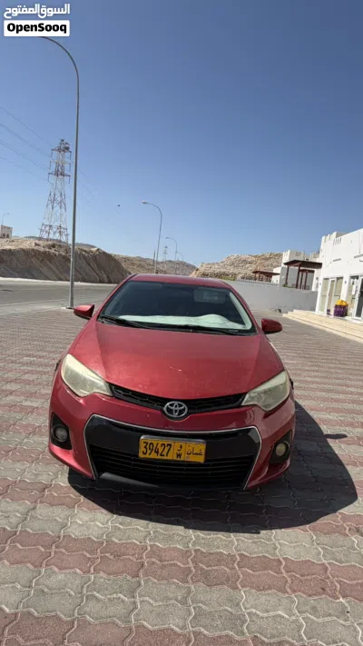 Toyota Corolla LE 4