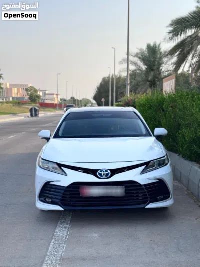 Toyota Camry LE 4