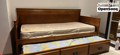 Daybed that can sleep 2 with mattresses 3