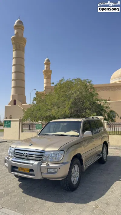 Toyota Land Cruiser VXR 2