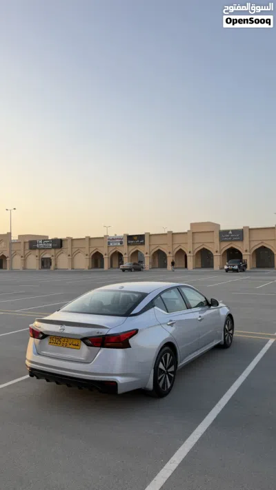 نيسان التيما SV 4
