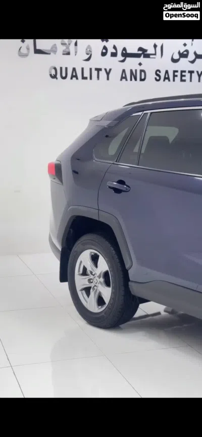 Toyota RAV 4 XLE 4