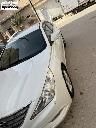Hyundai Sonata Limited 3