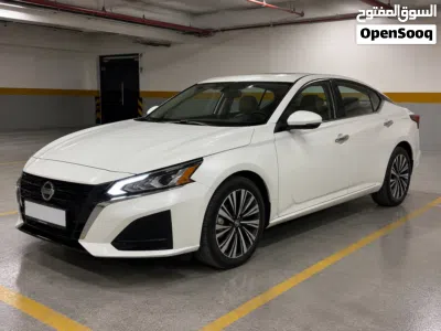 Nissan Altima SV 2