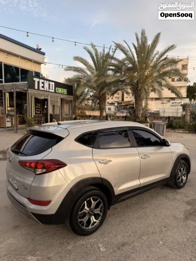 هيونداي توسان Standard 4