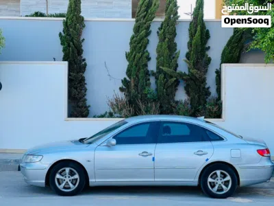هيونداي ازيرا Standard 4