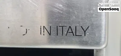 Italian Bombani 4-Burner Gas Stove – Excellent Condition 3