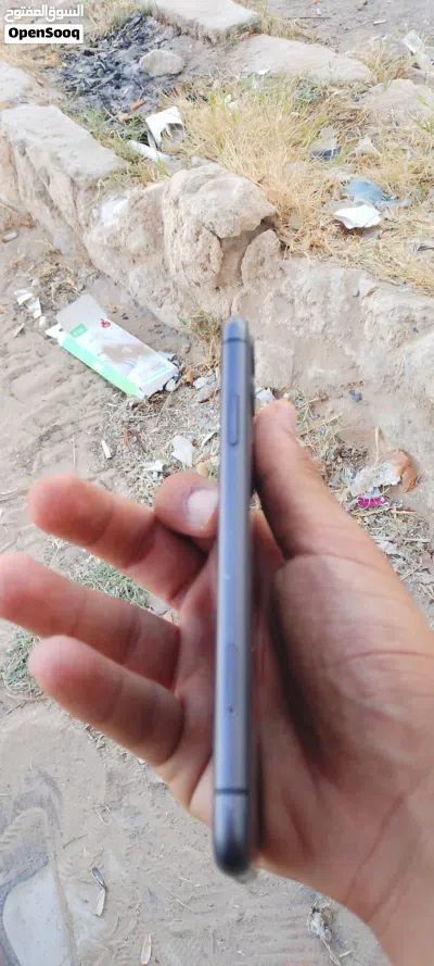 السلام عليكم عرض اليوم ايفون 11عادي 64قيقا بتاريته 79 4