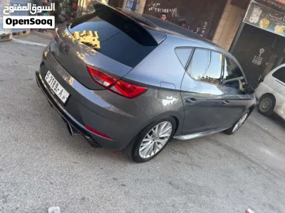 سيات ليون Standard 2
