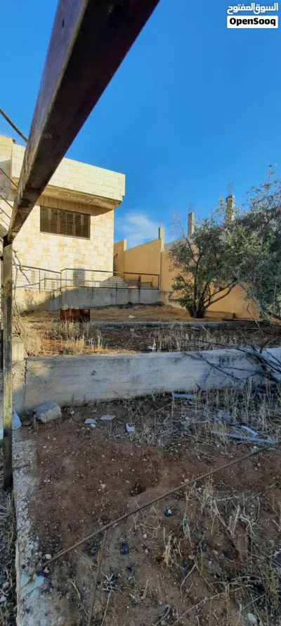 للبيع بناء قديم فى السخنه المساحه1029متر الأرض 3