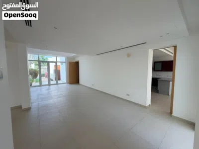 Luxury Lake-View Villa in Al Mouj – Buhaira Park 4