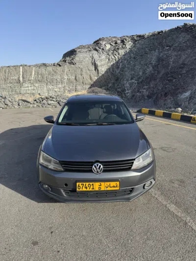 Volkswagen Jetta SEL 2