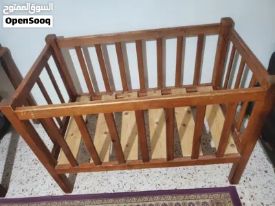 سرير اطفال خشبي ممتاز 2