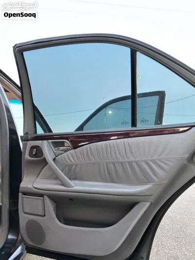 Mercedes Benz E-Class E 200 3