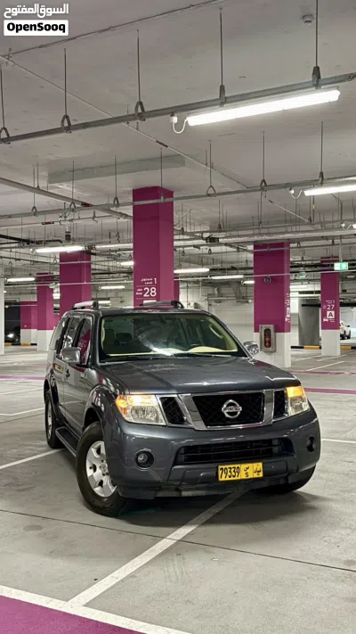 Nissan Pathfinder S 2