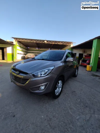 Hyundai Tucson GL 2