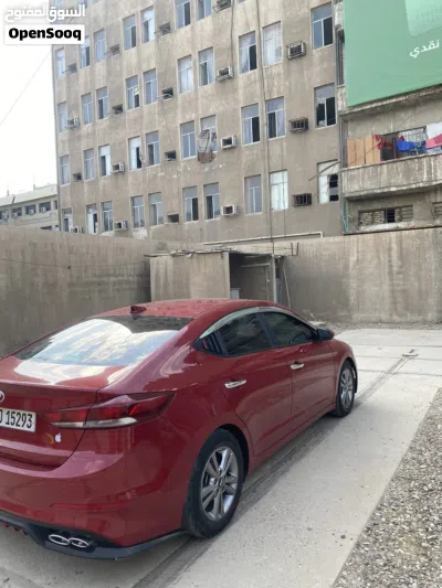 Hyundai Elantra Limited 4