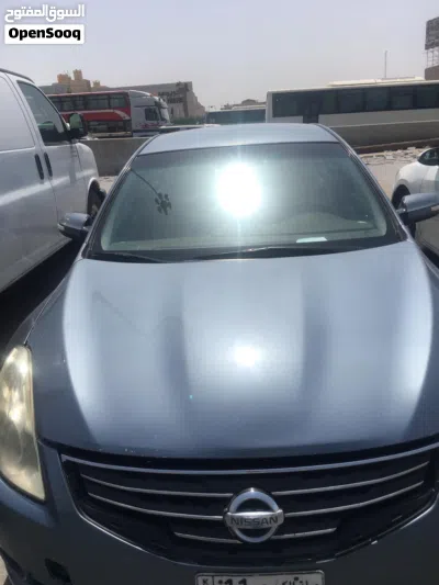 Nissan Altima S 4