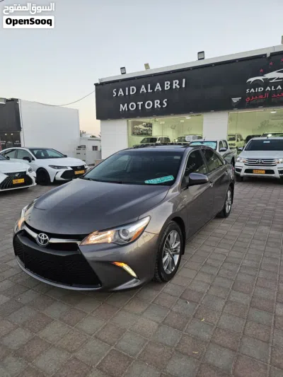 Toyota Camry SE 4