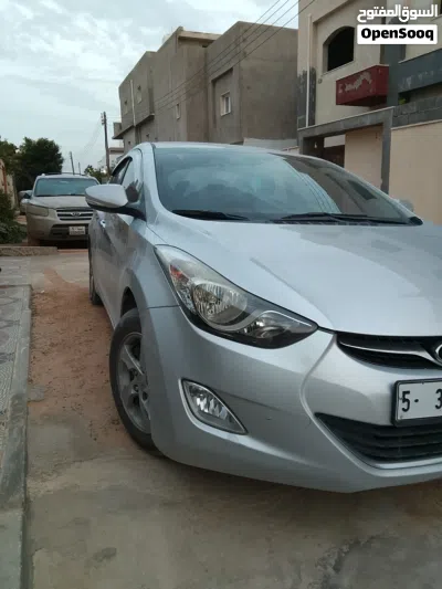 هيونداي افانتي Standard 2