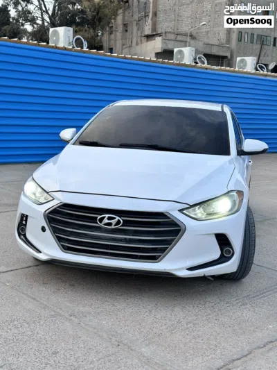 Hyundai Elantra SE 2