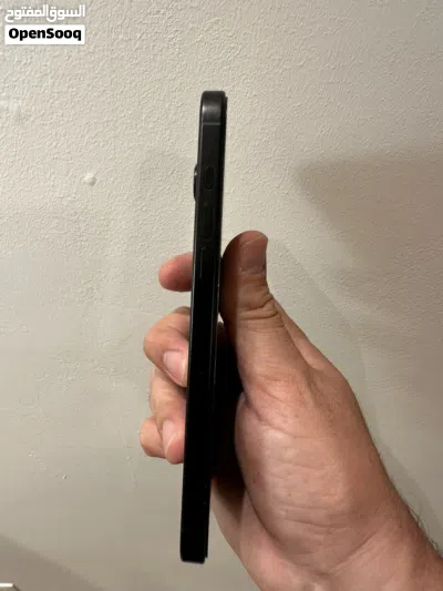 Iphone 16 pro max 4