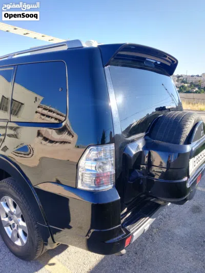 ميتسوبيشي باجيرو GLS 2