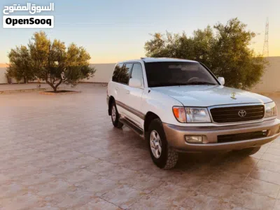 Toyota Land Cruiser VXR 3
