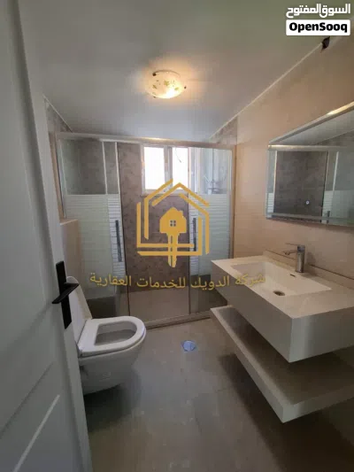 شقة * مجددة * 3نوم * 250م * موقع مميز * قرب الخدمات * ام اذينة 3